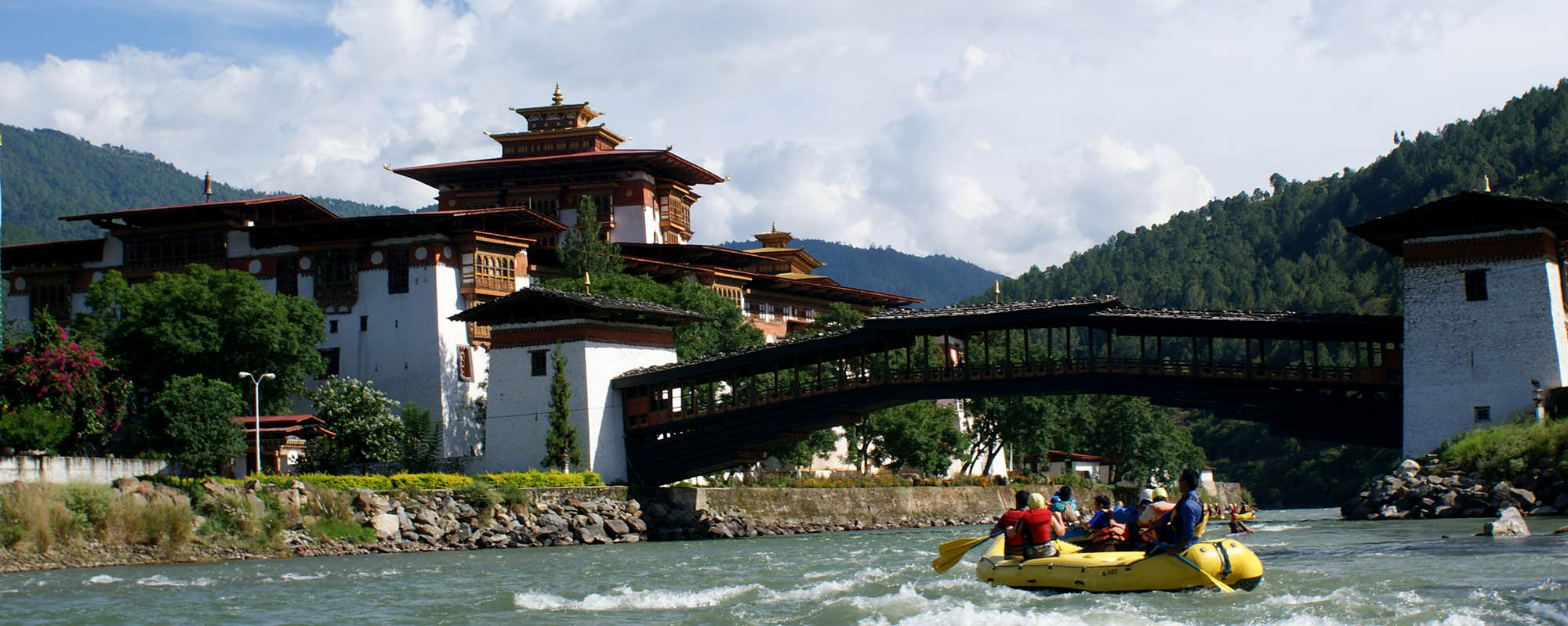 Bhutan Rafting and kayaking Trekking